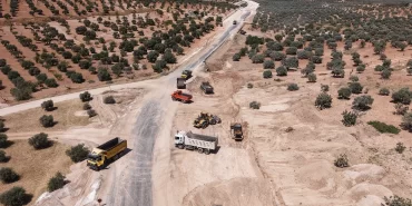 İdlib'de 600 kilometre uzunluğunda dev yol planı başladı