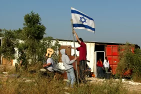 İntikamla kurulan "Havat Gilad" karavanlardan nasıl saldırı üssüne dönüştü?