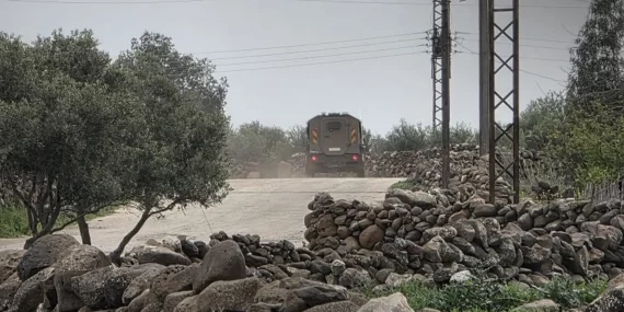 İsrail'den Dera kırsalında yeni ihlal: Tarım arazilerine ateş açıldı
