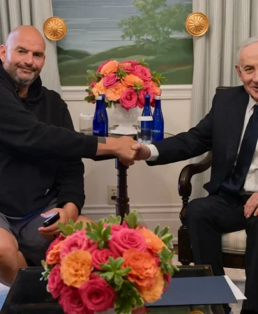 Şortlu kabul ve cep telefonu: Fetterman-Netanyahu görüşmesi gündem oldu