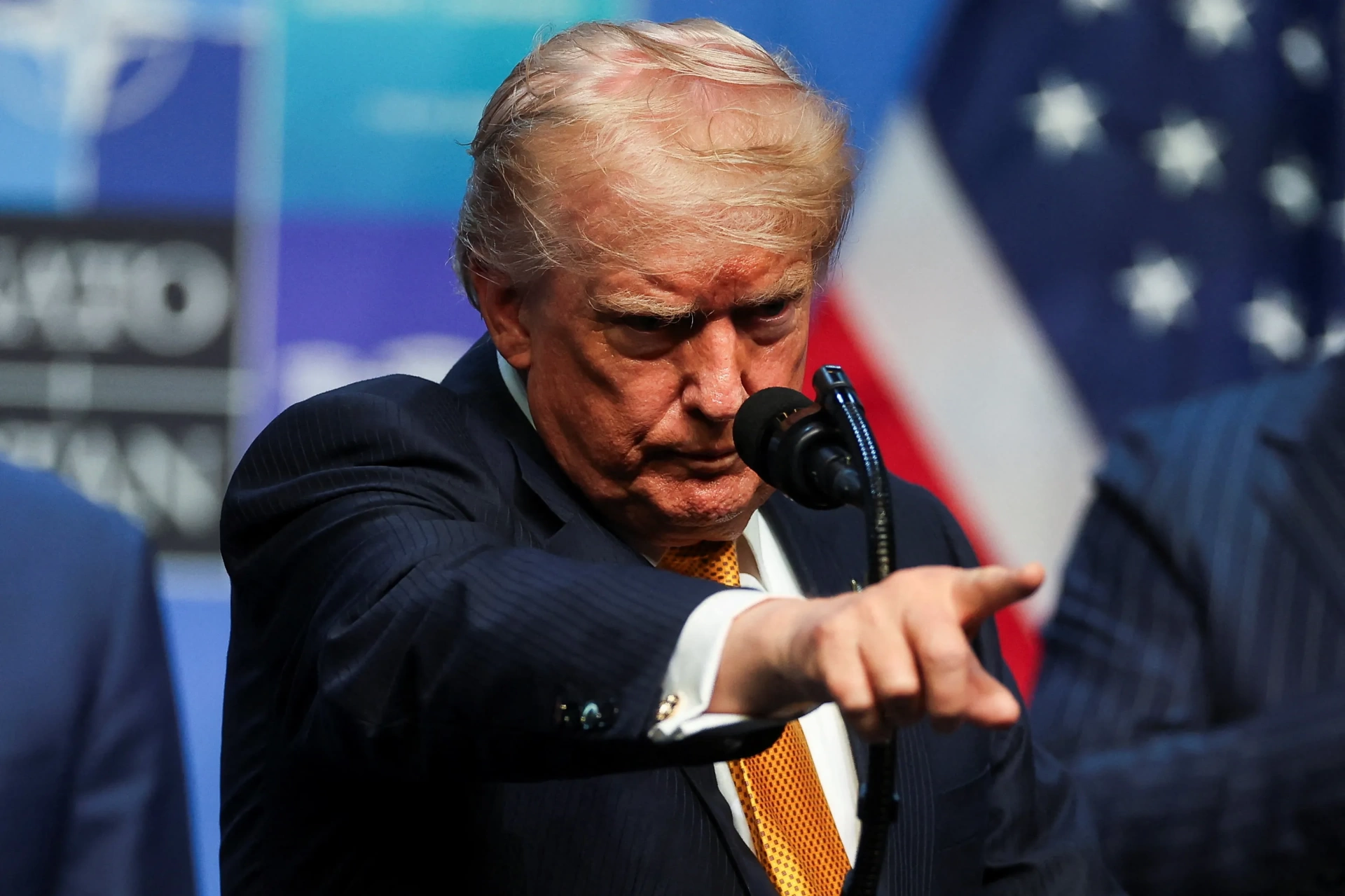 Trump'tan İran'a yeni gözdağı: Tahran'daki köprüleri vururuz