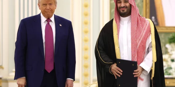 Trump'tan Suudi Arabistan ile tarihi nükleer anlaşmaya onay