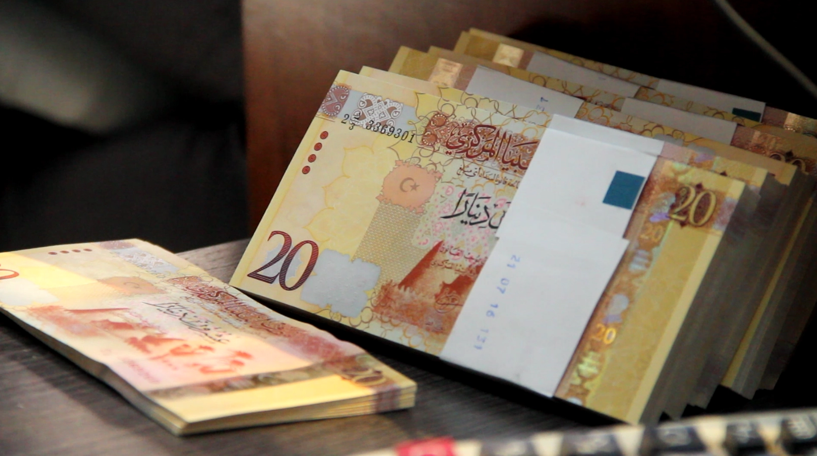 100 milyar dolarlık rezerve rağmen Libya dinarı neden eriyor?
