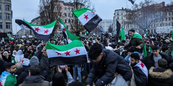 Batı'da koruma kalkanı kalkıyor: Suriyeli mültecilere geri dönüş baskısı