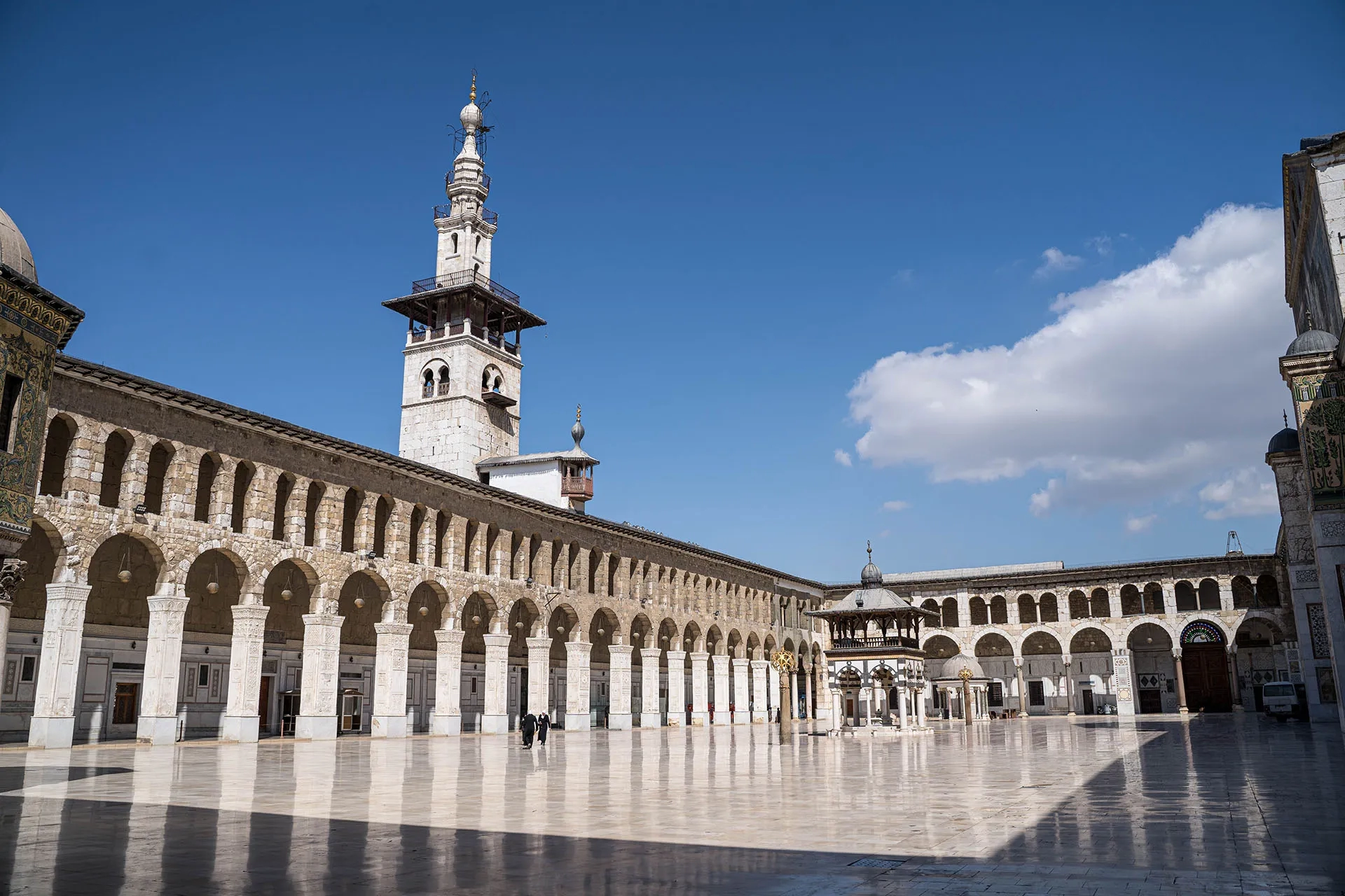 Emevi Camii’nde yüzyıllardır süren gelenek: Her güne özel makamla toplu ezan