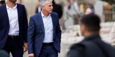 Eski Mossad başkanı dev savunma şirketinin başına geçti
