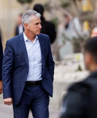 Eski Mossad başkanı dev savunma şirketinin başına geçti