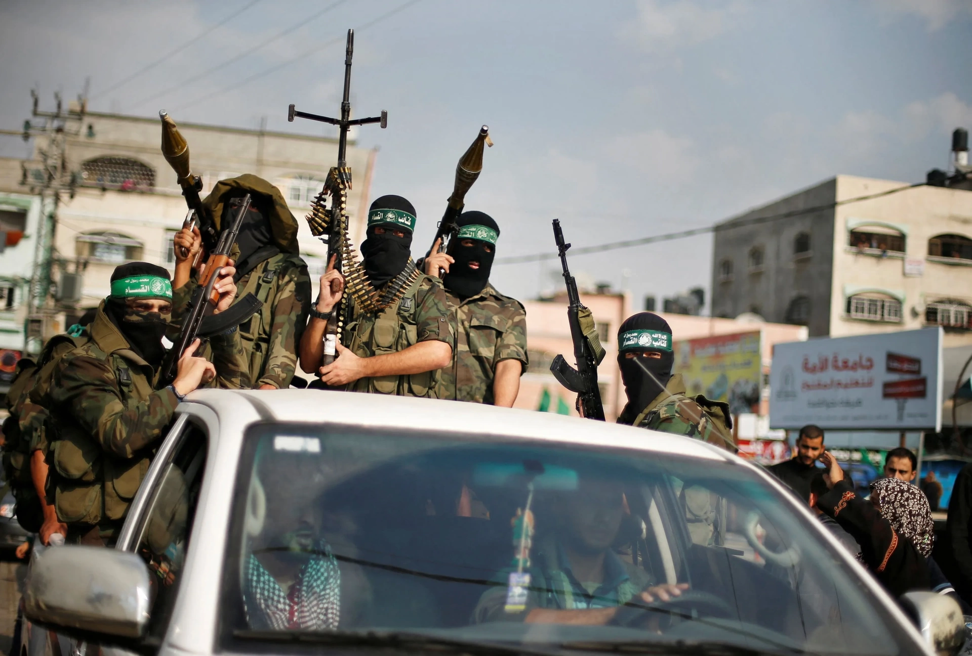 Hamas silah bırakıyor: İsrail neden Gazze'den çekilmiyor?