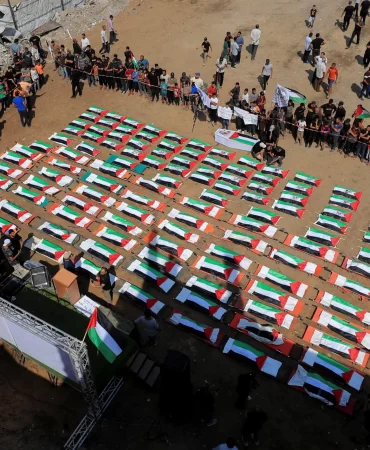 Tarihin en büyük cenazesi: Gazze Sabra katliamı kurbanlarını uğurluyor