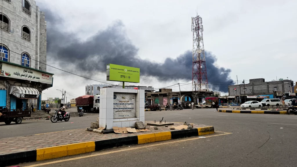 Yemen'de çatışmalar şiddetlendi: Ordu Husi mevzilerini vurdu, Muha Limanı durdu