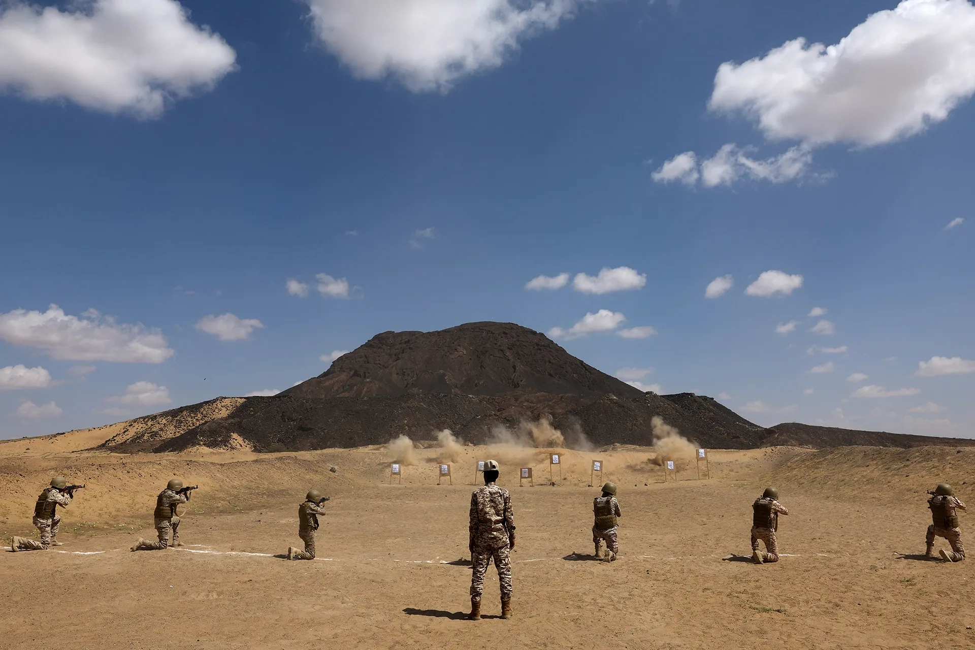 Yemen’de kartlar yeniden mi karılıyor: Marib ve Hadramut’a füze saldırısı