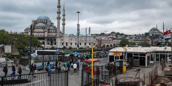 5 kıtadan akademisyenler İstanbul’da: Çağın krizlerine Kur’anî çözümler