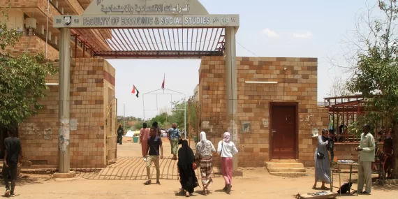 Darfur’dan Çad’a savrulan diplomalar: Savaşın vurduğu mezunlar