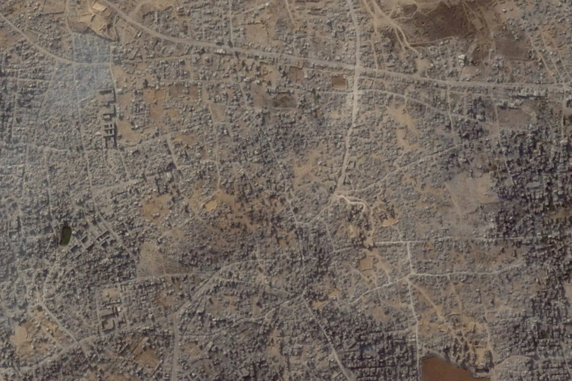Google Earth güncellendi: Gazzeliler yıkılan evlerini arıyor
