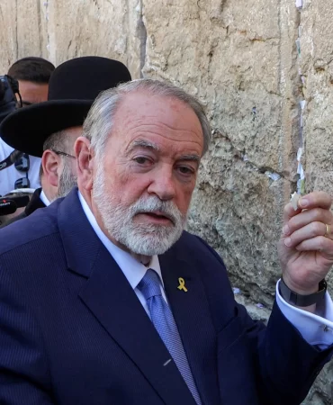 Huckabee'den yerleşimci çıkışı: Şiddeti kınadı, yerleşimi savundu