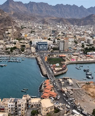 Husilerin Bebülmendep hamlesi: Aden'de güvenlik hesapları sil baştan
