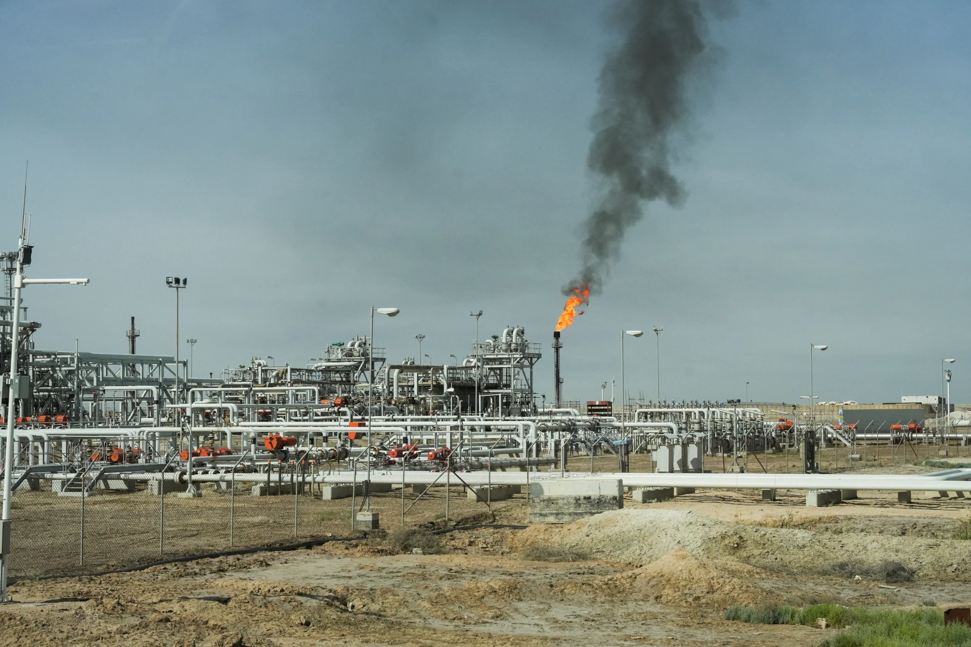 Irak'tan dev petrol hamlesi: Günlük 10 milyon varil hedefi