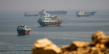 İran Devrim Muhafızları Hürmüz Boğazı'nda petrol tankerini hedef aldı