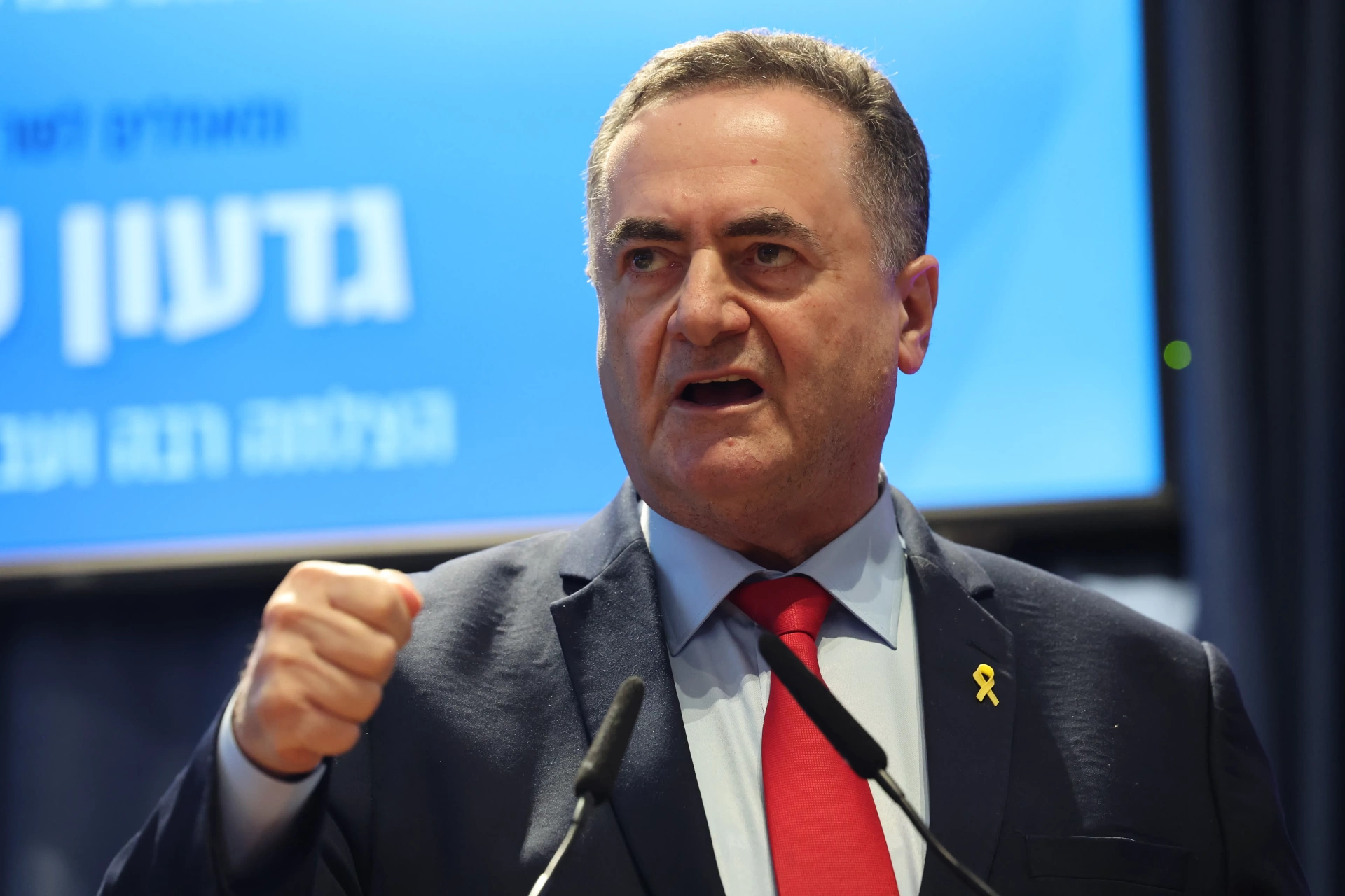 İsrail'den İran'a açık tehdit: Rejimi onlarca yıl geriye götürürüz!