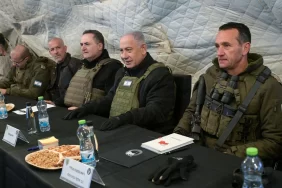 Netanyahu'dan acil güvenlik zirvesi: İsrail ordusu 3 senaryoya hazırlanıyor