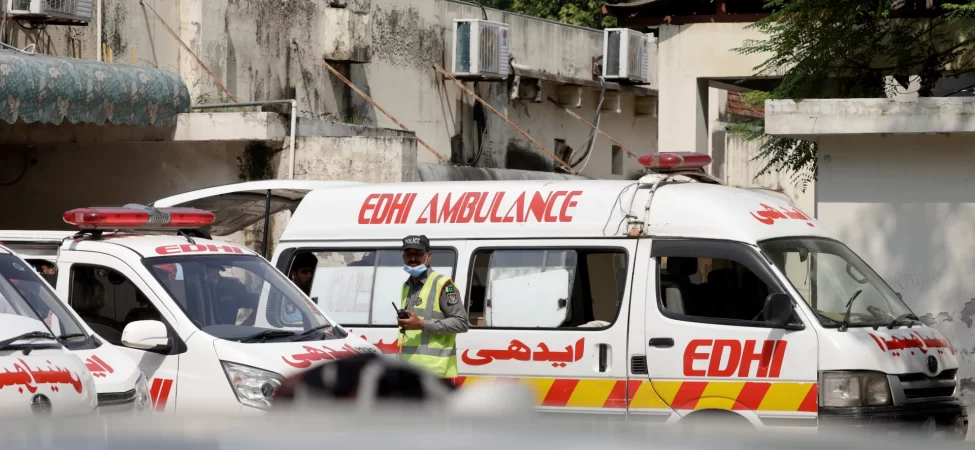 Pakistan'da polis noktasına bombalı saldırı: Çok sayıda ölü