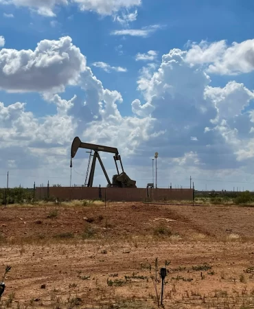 Petrol piyasasında Hürmüz düşüşü: Ateşkes umutları arttı mı?