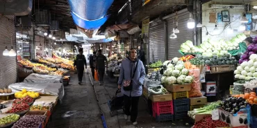 Riyalin tarihi eriyişi: İran'da enflasyon ve mutfak yangını