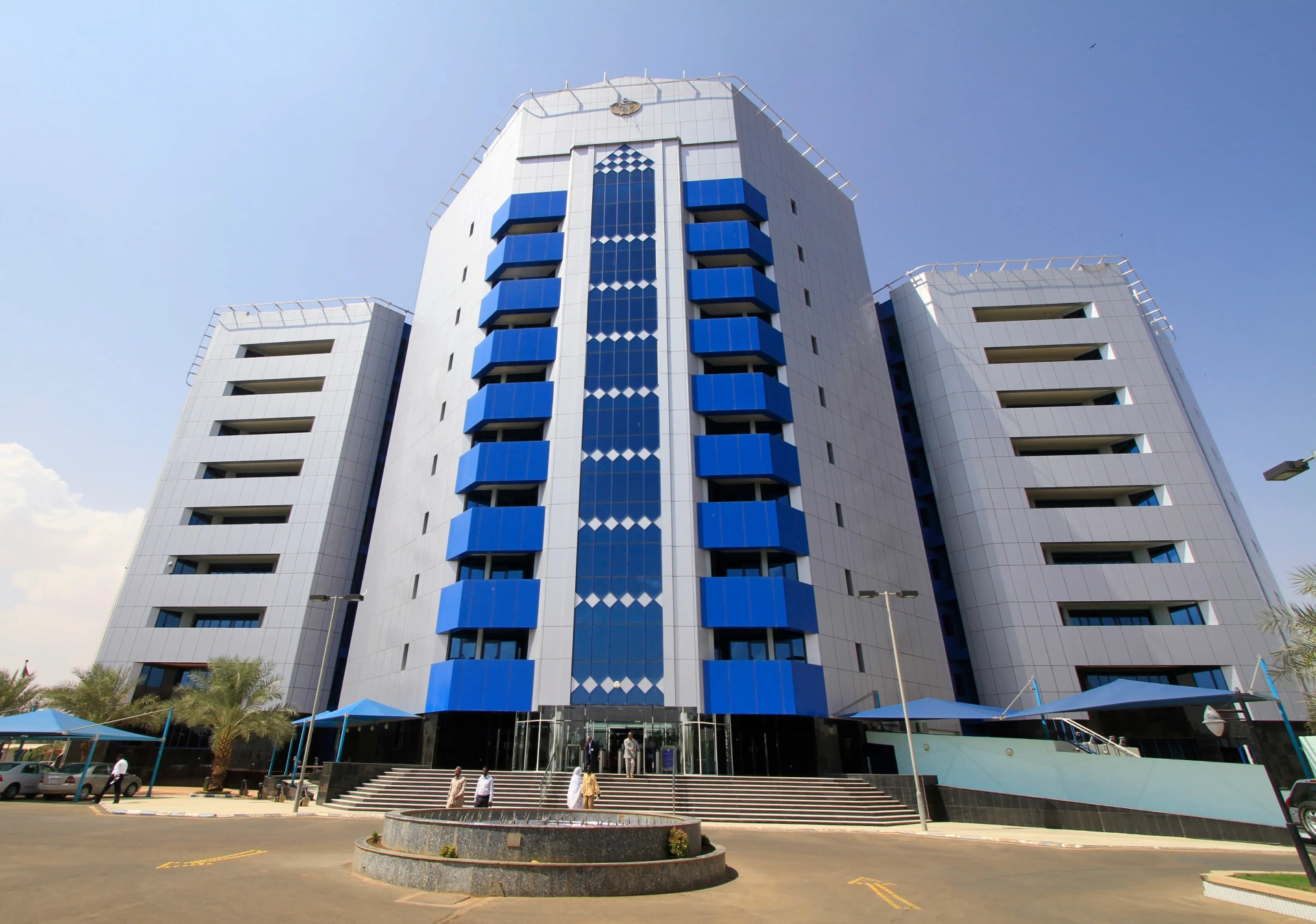 Savaş ve enflasyon vurdu: Sudan'da bankalara tasfiye şoku