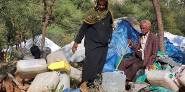"Sivil ile askeri ayırt etmiyorlar": Yemenliler Husi kontrolündeki bölgelerden neden kaçıyor?