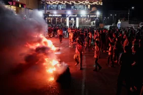 Suriye'de akaryakıt zammı sokakları karıştırdı: "Bakan istifa"