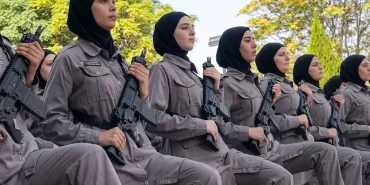 Suriye'de kadın polisler sahada: Güvenlikte yeni bir dönemin kapısı mı aralanıyor?