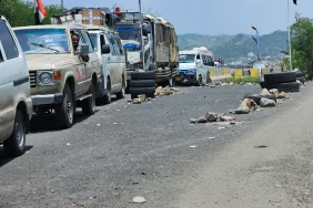 Taiz'de yollar kapandı: Kuşatma altındaki kentin çilesi