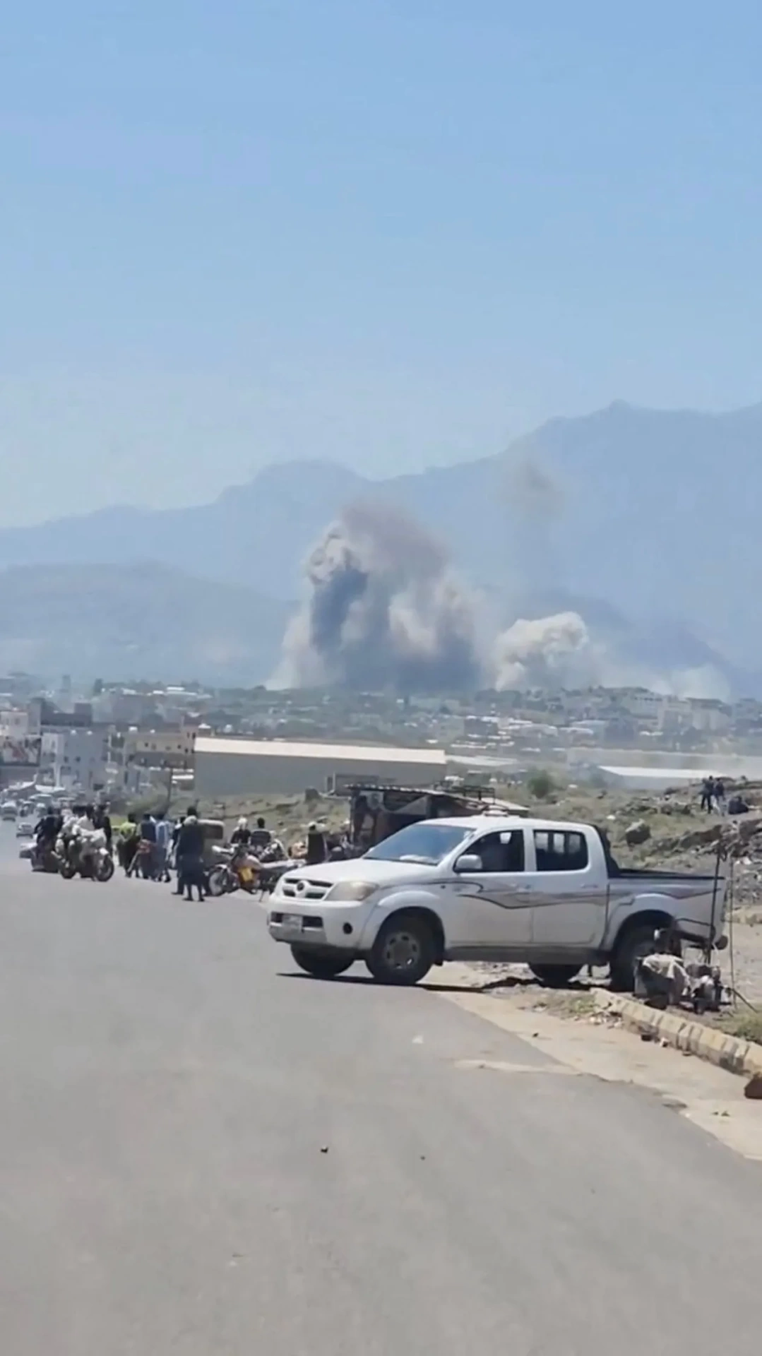 Yemen'de geniş çaplı kara harekatı hazırlığı: Husilere bin operasyon