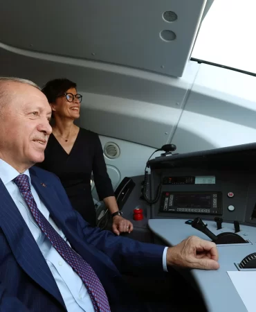 Avrupa ile mesafe kısaldı: Türkiye'den dev hızlı tren adımı!