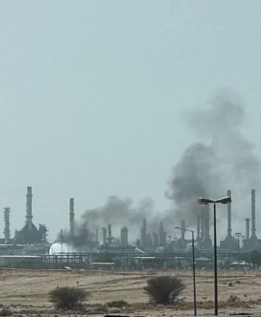 Brent petrol 106 dolara çıktı: Körfez'de çatışma fiyatlanıyor