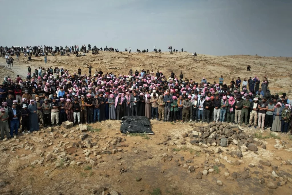 Dera'da hava saldırısı öfkesi: Katliam kurbanları uğurlandı