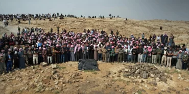 Dera'da hava saldırısı öfkesi: Katliam kurbanları uğurlandı