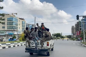 Etiyopya ordusu Mekelle'de kontrolü aldı: Yeni savaş korkusu