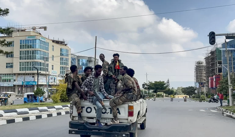 Etiyopya ordusu Mekelle'de kontrolü aldı: Yeni savaş korkusu
