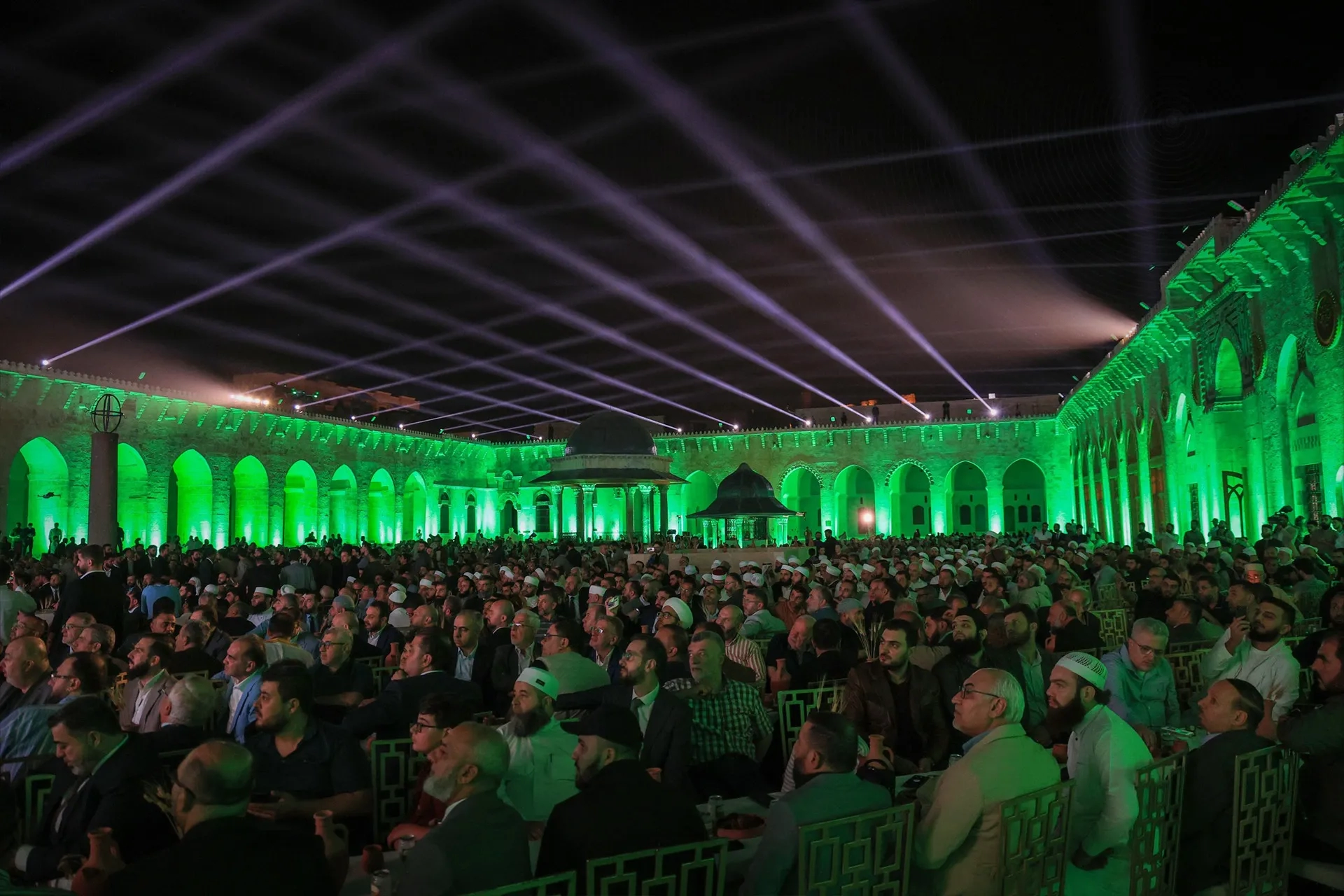 Halep'in kalbi yeniden atıyor: Tarihi Emevi Camii 13 yıl sonra açıldı