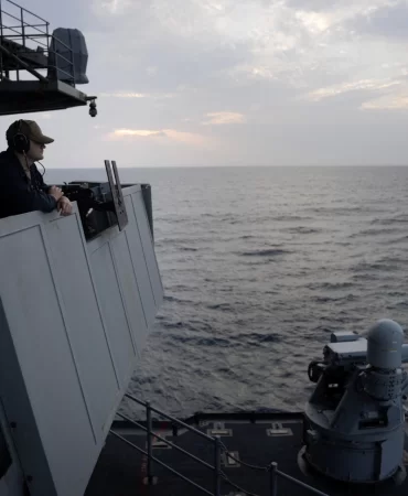 Hürmüz'de tanker savaşı kızıştı: Pentagon'dan 3 günlük plan!