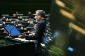 İran Meclisi'nde kriz: Arakçi için gensoru talebi sunuldu