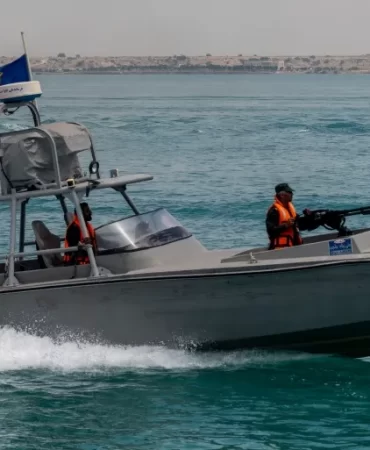 İran'dan Hürmüz resti: Tahran izin vermeden geçiş olmayacak