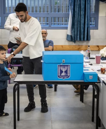 İsrail seçiminde büyük kriz: Sandıktan net bir zafer çıkmadı