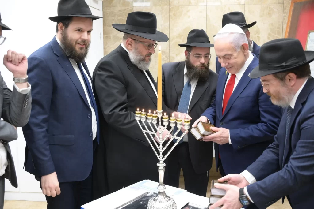 İsrail'de Haredi bilmecesi: Netanyahu'yu terk edecekler mi?