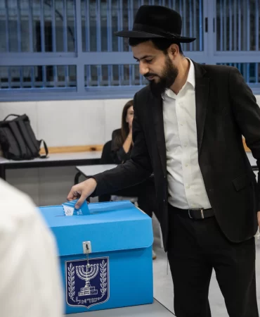 İsrail'de sandık ters köşe yaptı: Anketler çöktü, Netanyahu önde