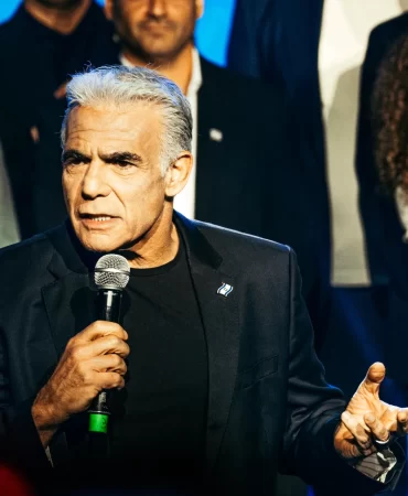 İsrail'de seçim öncesi kriz: Lapid'den Netanyahu'ya sert suçlama