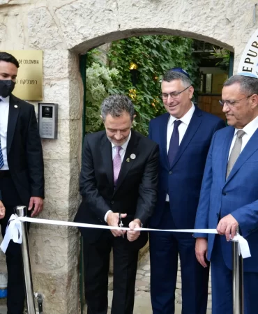 Kudüs'te tansiyonu fırlatan karar: Kolombiya resmen açtı