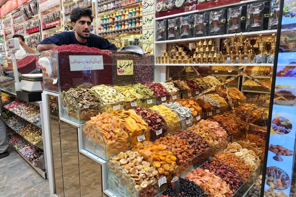 Kuşatma altındaki İran ekonomisi alarm veriyor: Yüzde 90 enflasyon!