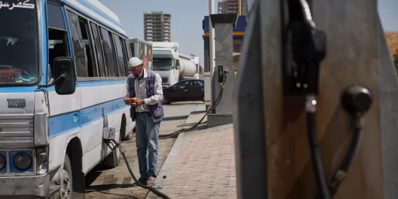 Suriye'de 'sahte benzin' krizi: Araç motorları iflas etti